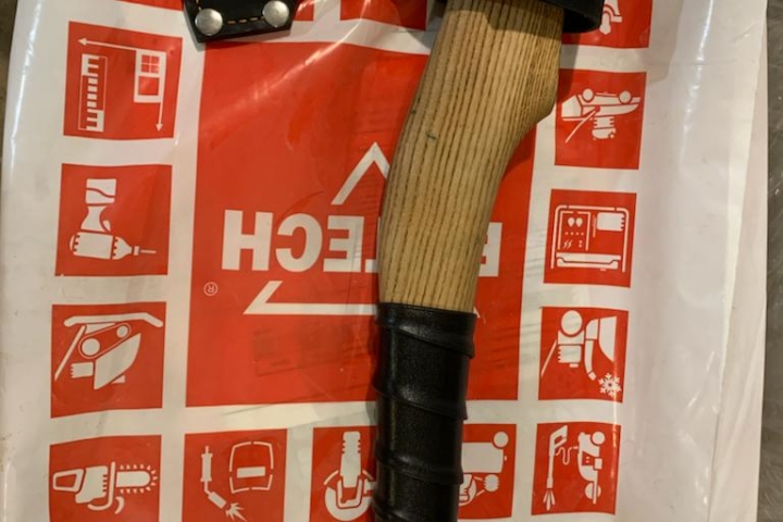 топор 